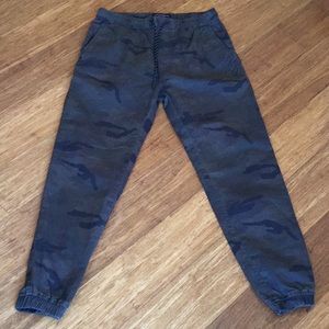 American Eagle Outfitters Extreme Flex Camo Pants